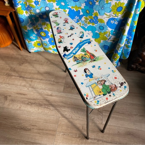 Vintage Disney’s Snow White Wolverine Toy Tin Litho children’s ironing board - Picture 4 of 10